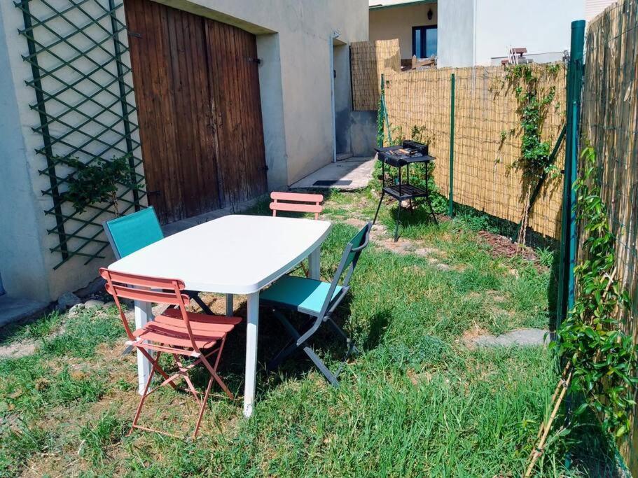 Maison 4 Pers Avec Jardin Au Pied Des Montagnes Ria Ngoại thất bức ảnh
